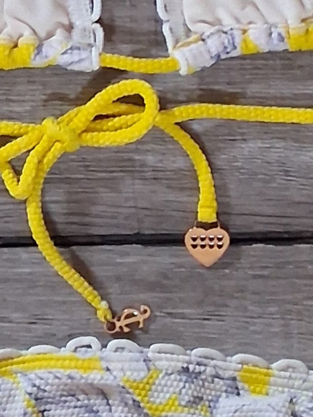 new JUICY COUTURE TEA ROSE YELLOW RIBBON BIKINI SMALL XS - Picture 5 of 9